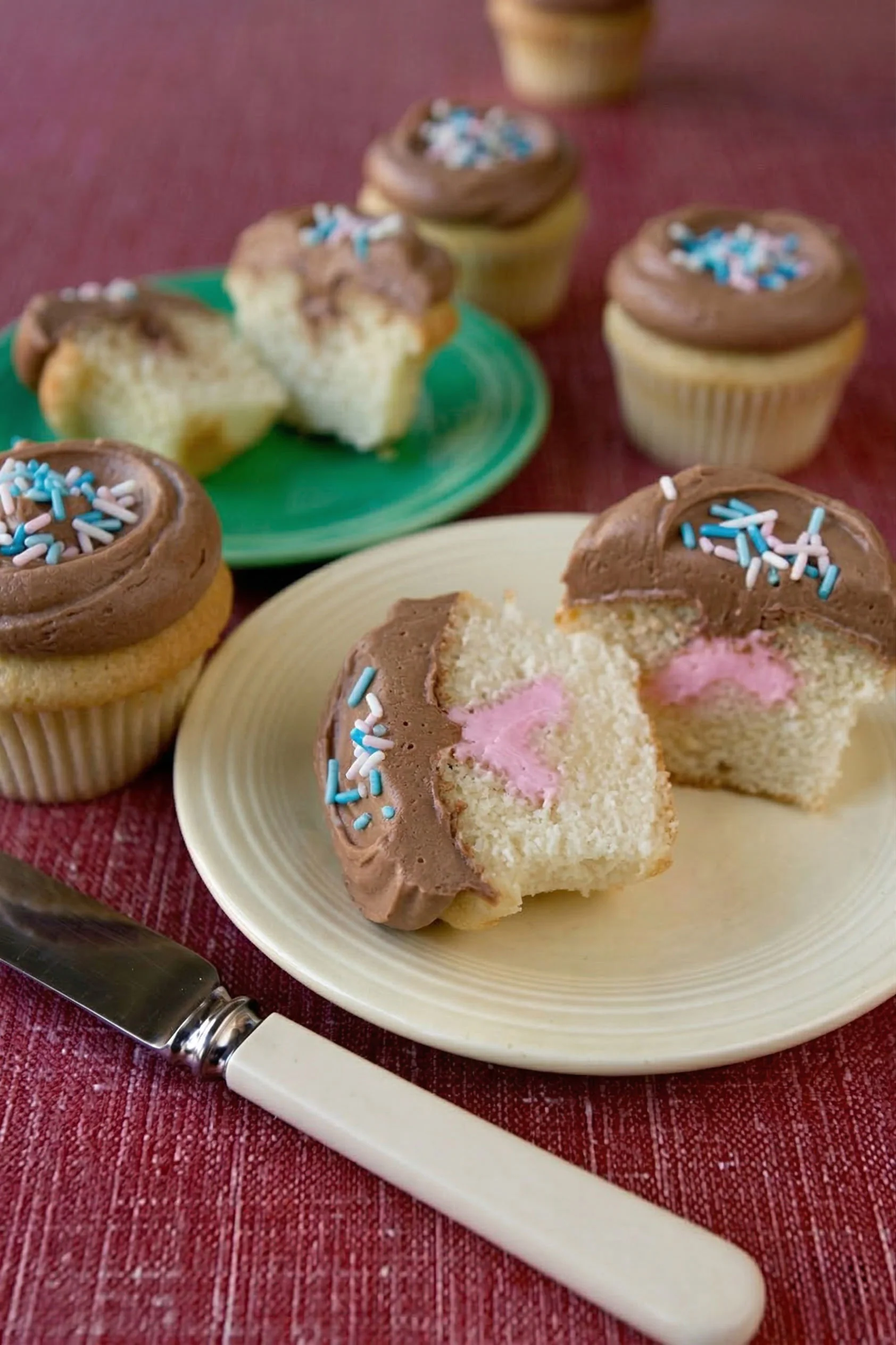 Gender Reveal Cupcake - Image 2